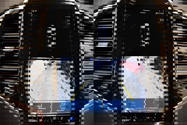 Used 2024 Volvo XC90 B6 Plus image 8