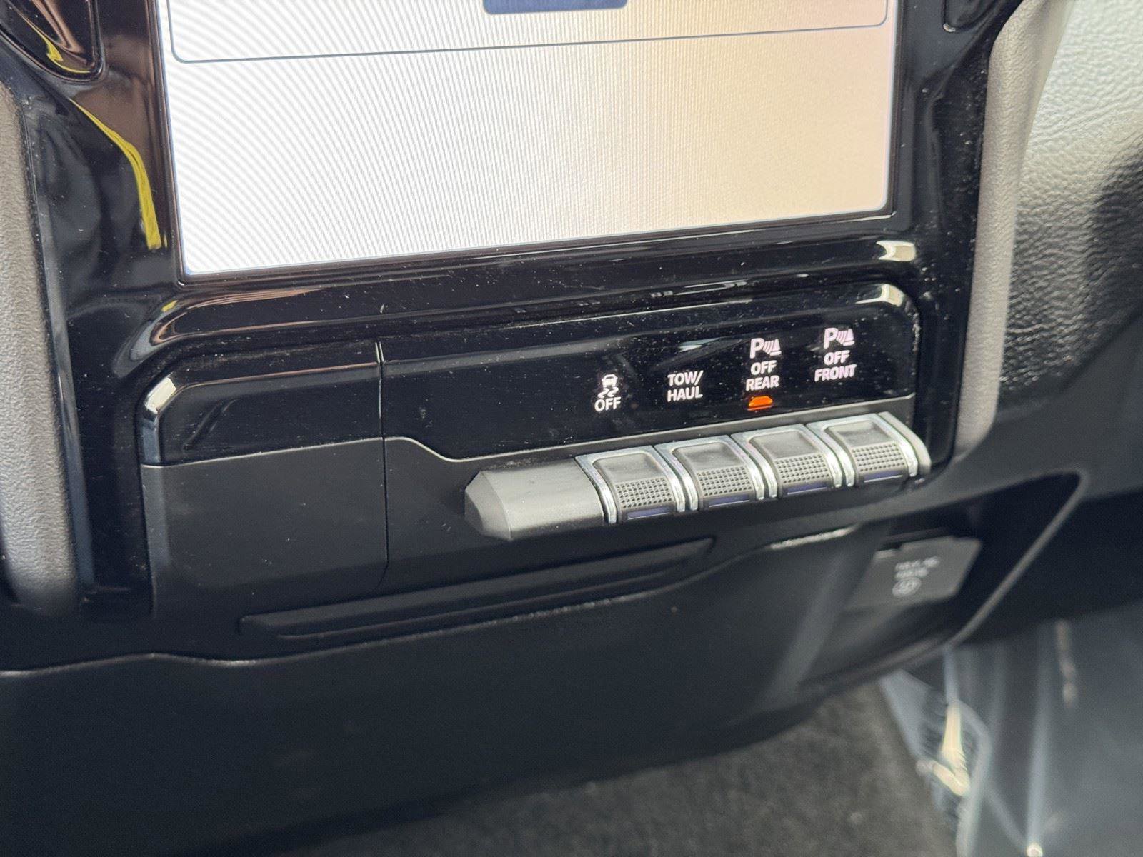 Certified 2023 RAM 1500 Laramie image 17