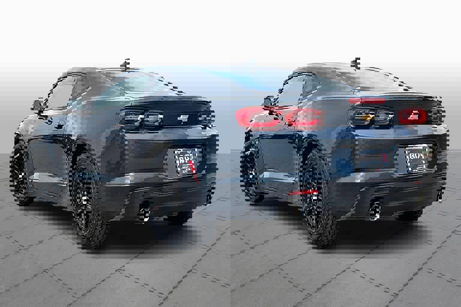 Used 2021 Chevrolet Camaro LT image 12