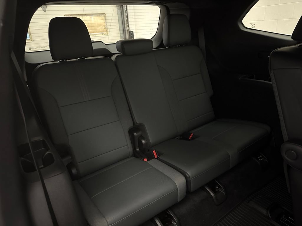 Used 2025 GMC Acadia AT4 w/ LPO, Floor Liner Package AWD/4WD image 61
