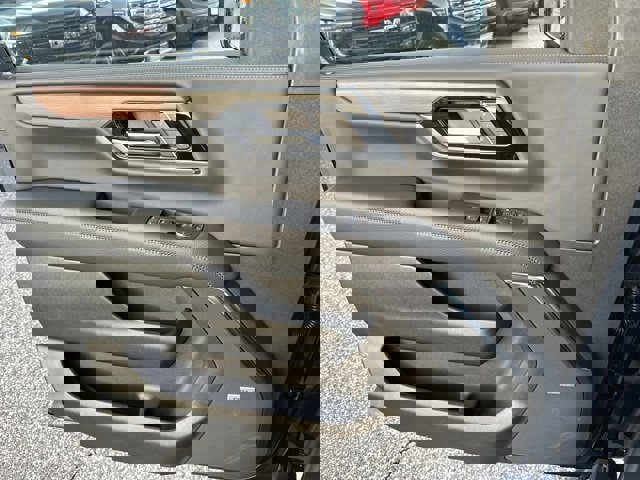 New 2026 GMC Yukon XL Denali w/ Denali Reserve Package image 27