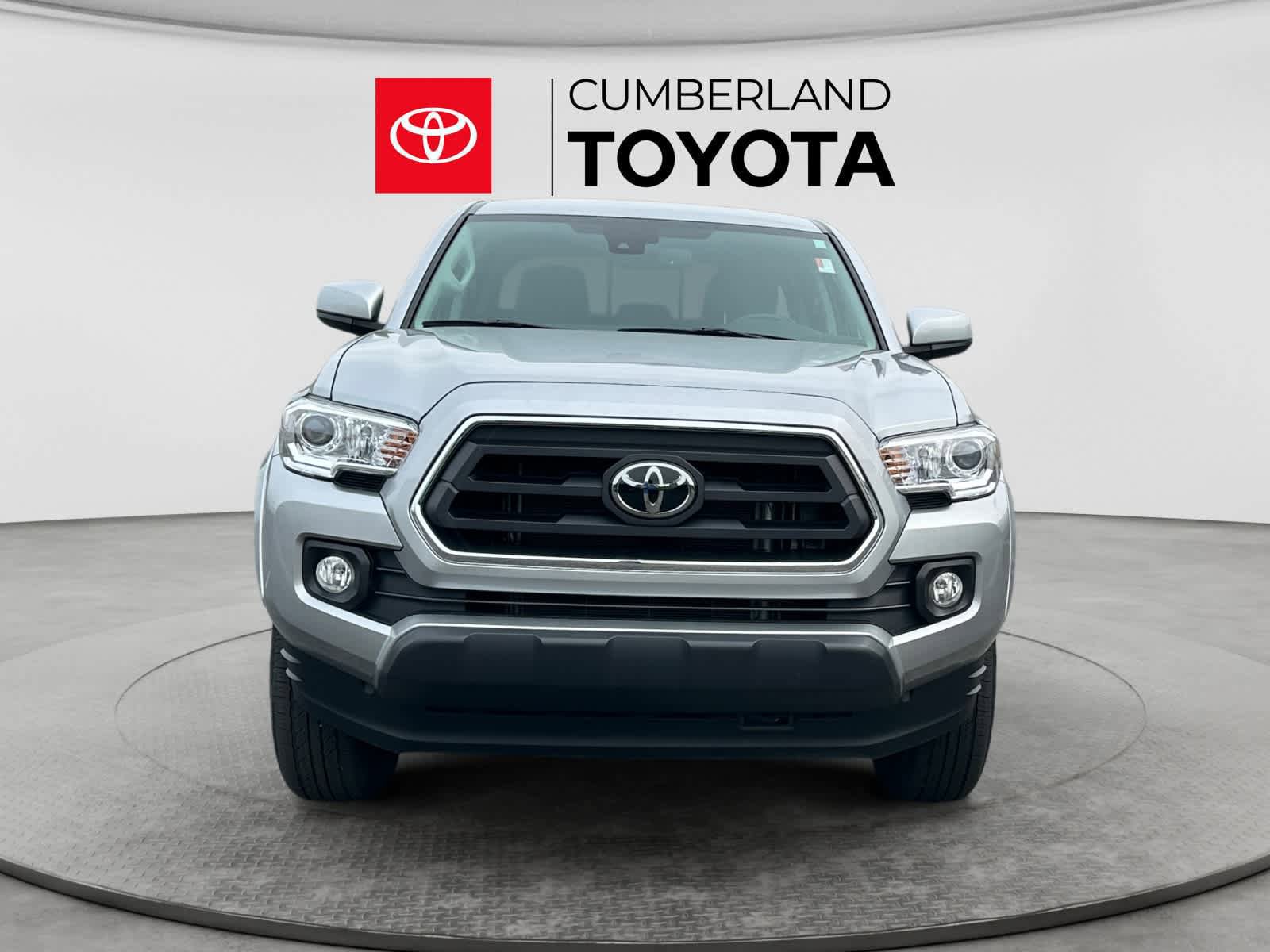 Used 2023 Toyota Tacoma SR5 AWD/4WD image 8