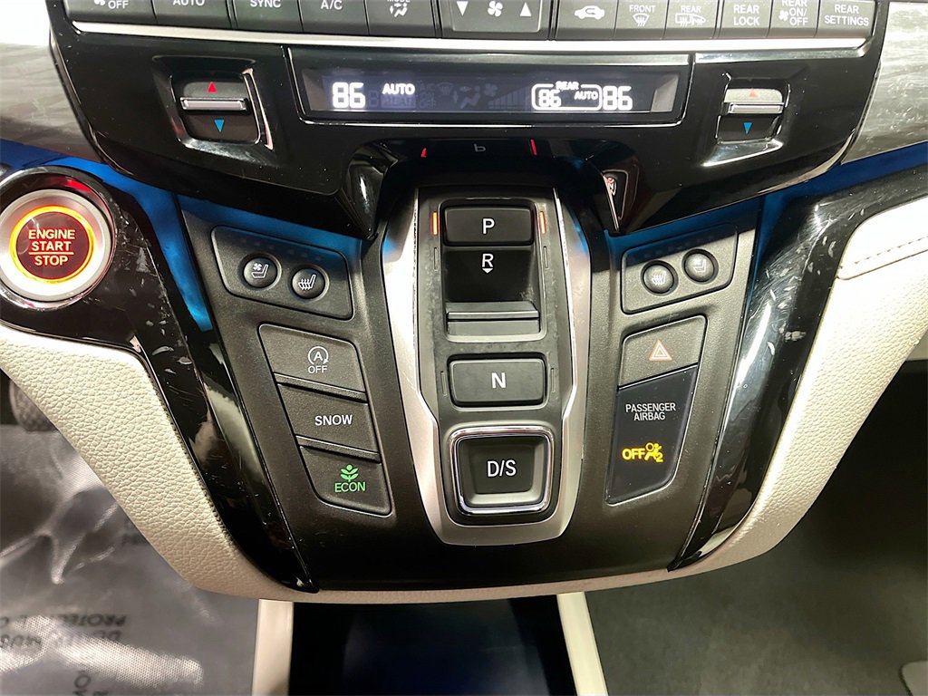 Used 2025 Honda Odyssey Elite image 17
