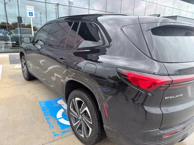 Used 2025 Buick Enclave Sport Touring w/ Super Cruise Package FWD image 4