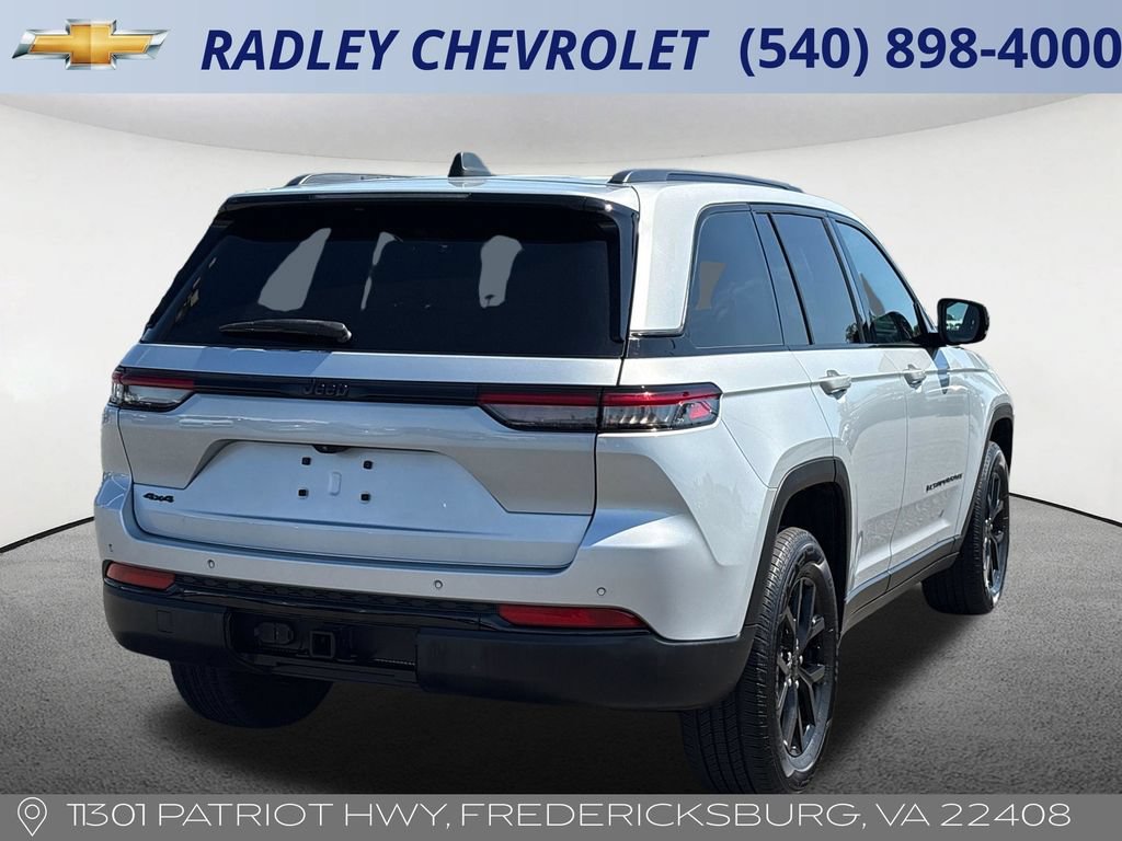 Used 2024 Jeep Grand Cherokee Altitude AWD/4WD image 20