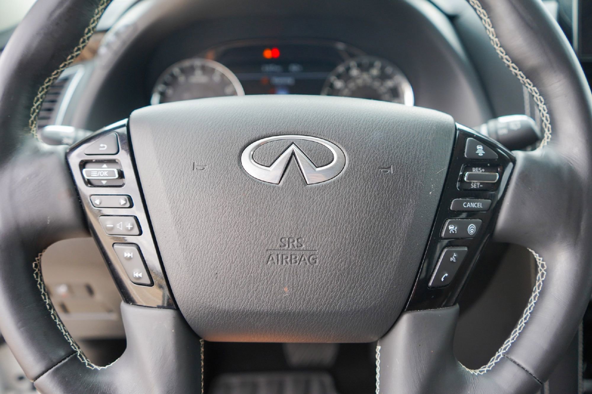 Certified 2024 INFINITI QX80 Premium Select w/ Cargo Package image 10