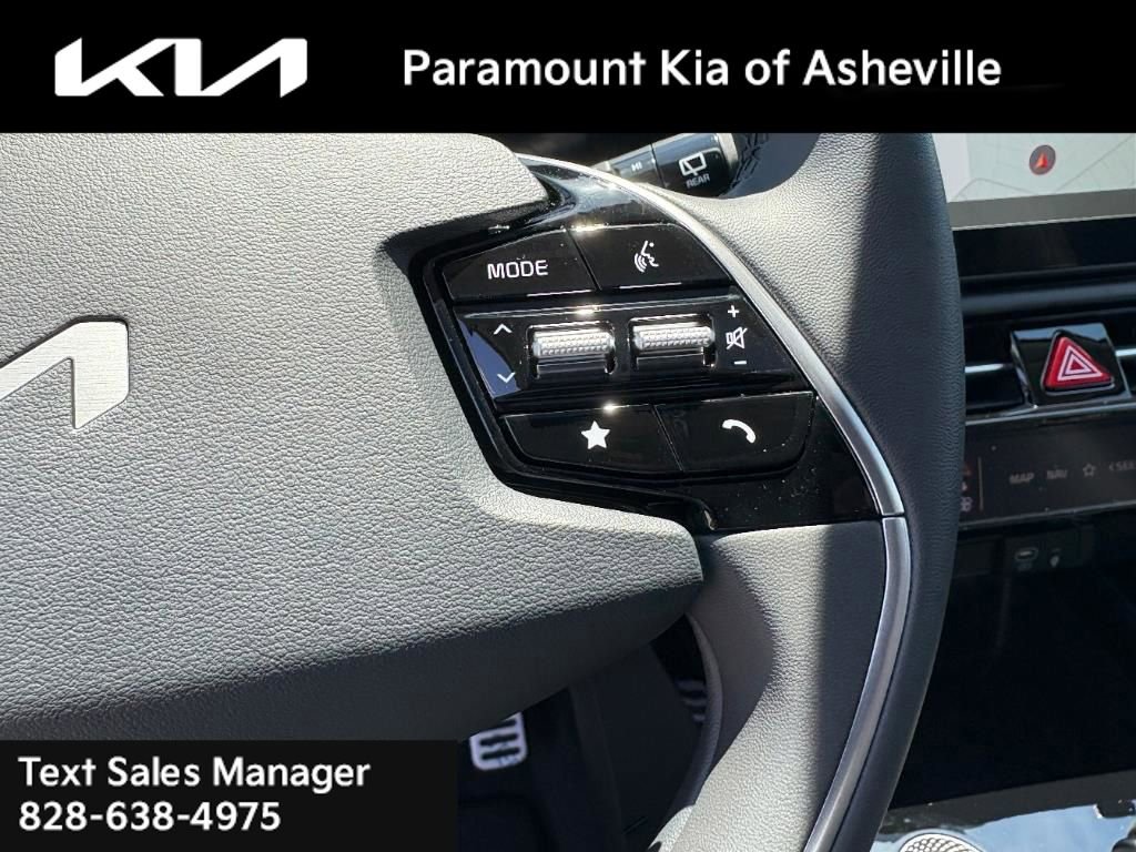 New 2025 Kia Niro EX Touring image 12