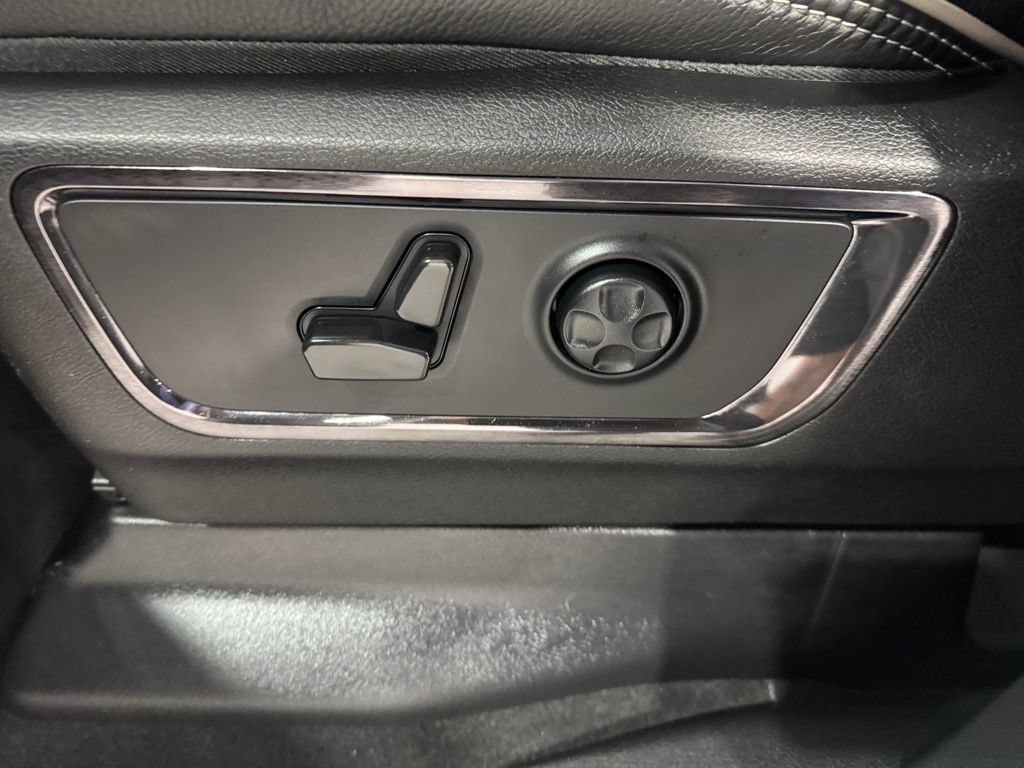 Used 2022 RAM 1500 Limited AWD/4WD image 19