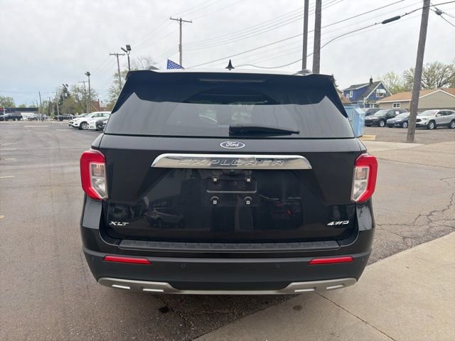 Used 2024 Ford Explorer XLT w/ Equipment Group 202A AWD/4WD image 6