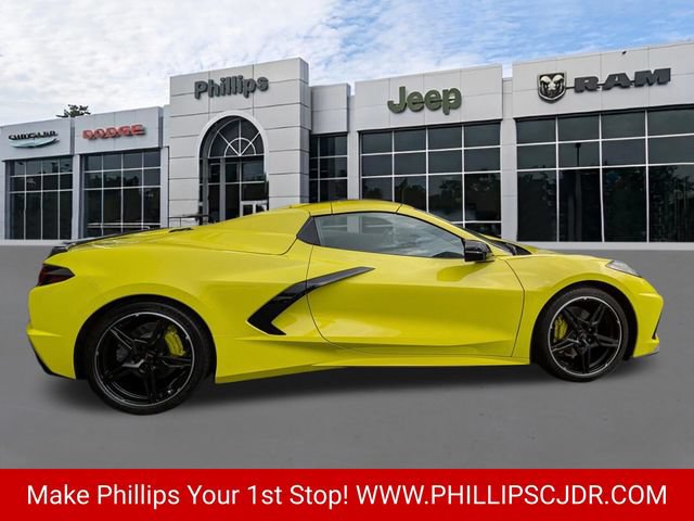 Used 2024 Chevrolet Corvette Stingray Convertible RWD image 2