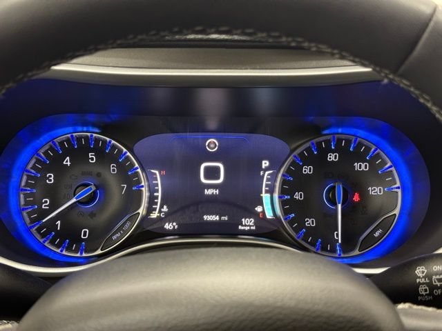Used 2024 Chrysler Pacifica Touring-L AWD/4WD image 35