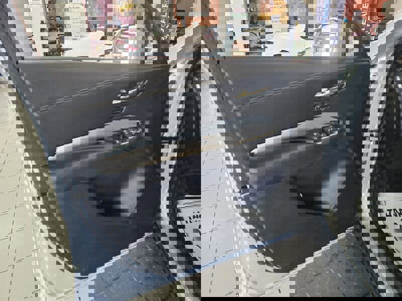 Used 2020 Cadillac XT4 Premium Luxury image 11