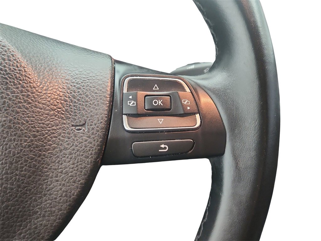 Used 2017 Volkswagen Tiguan Limited w/ Premium Package image 31