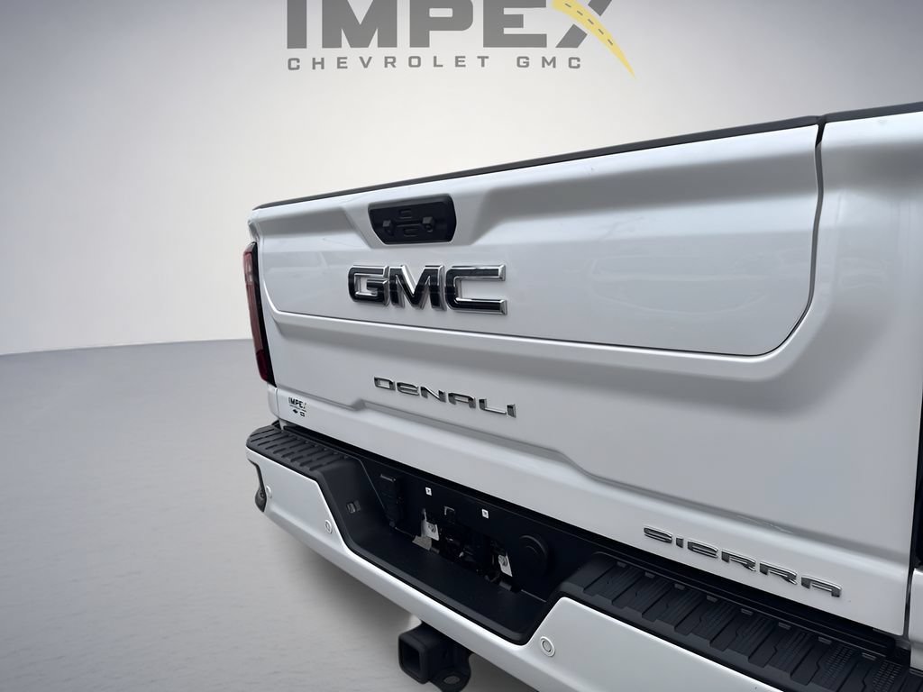 Used 2024 GMC Sierra 3500 Denali Ultimate AWD/4WD image 39