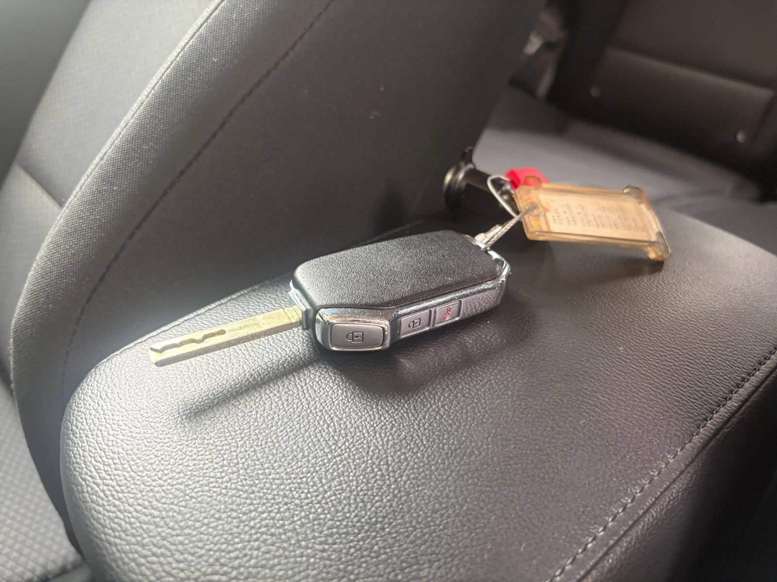 Used 2025 Kia Soul LX w/ LX Technology Package FWD image 20