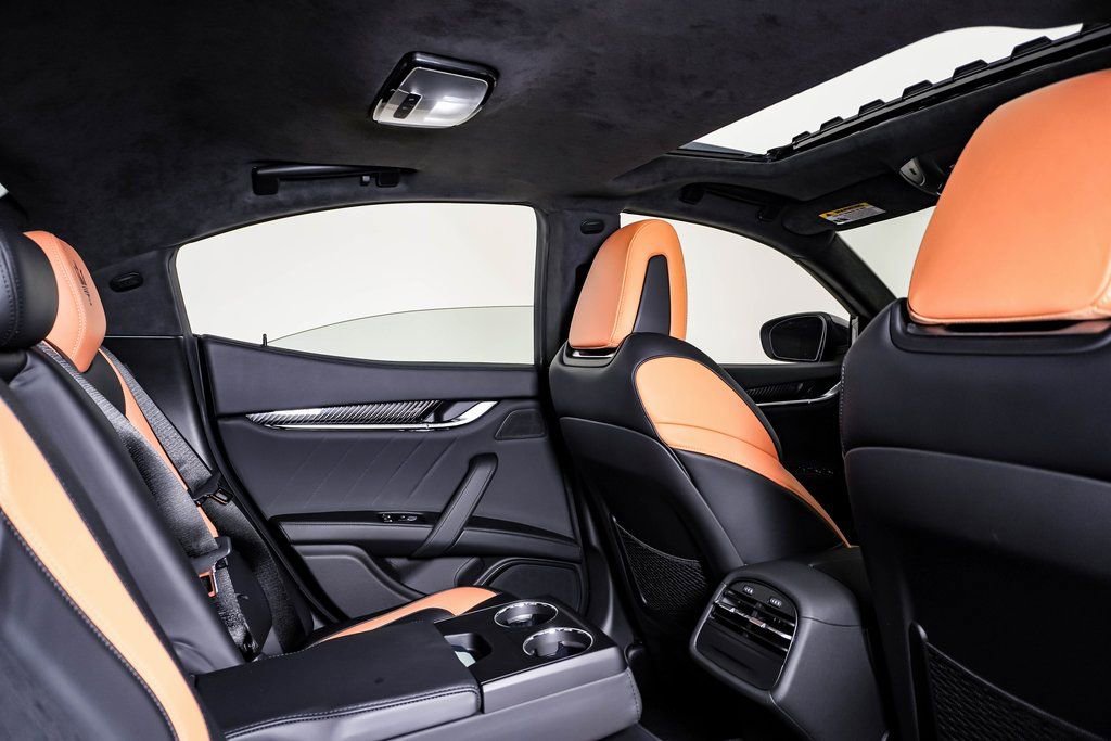 Used 2024 Maserati Ghibli Trofeo image 20