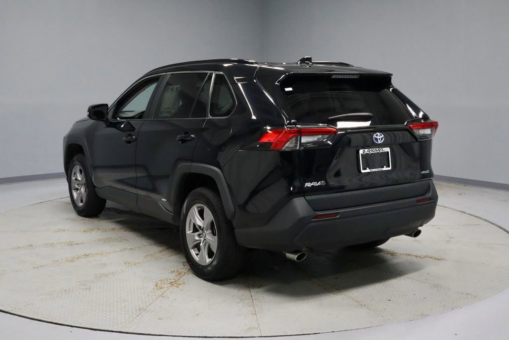 Used 2024 Toyota RAV4 XLE AWD/4WD image 10