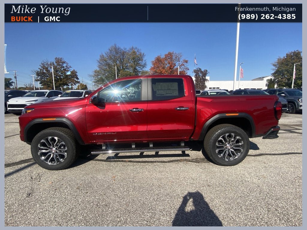 New 2026 GMC Canyon Denali AWD/4WD image 1