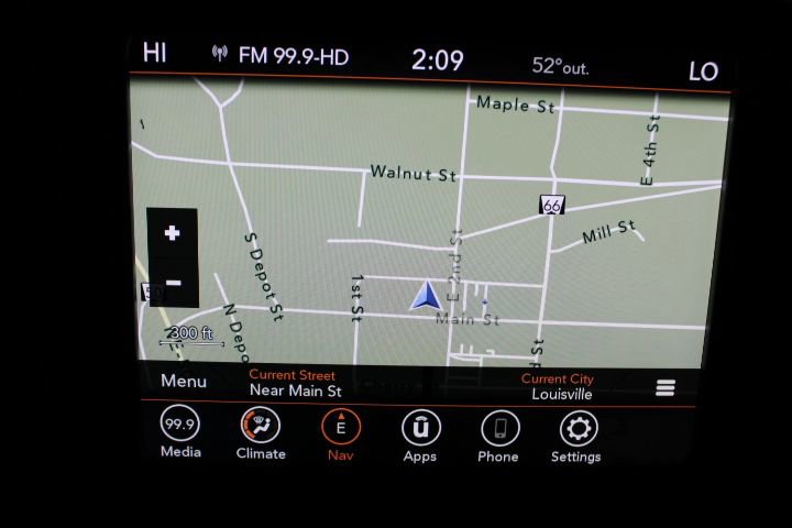 Used 2023 Jeep Renegade Latitude image 3