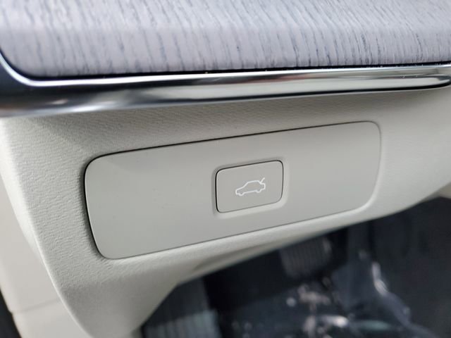 New 2026 Volvo XC90 B6 Ultra w/ Protection Package image 9