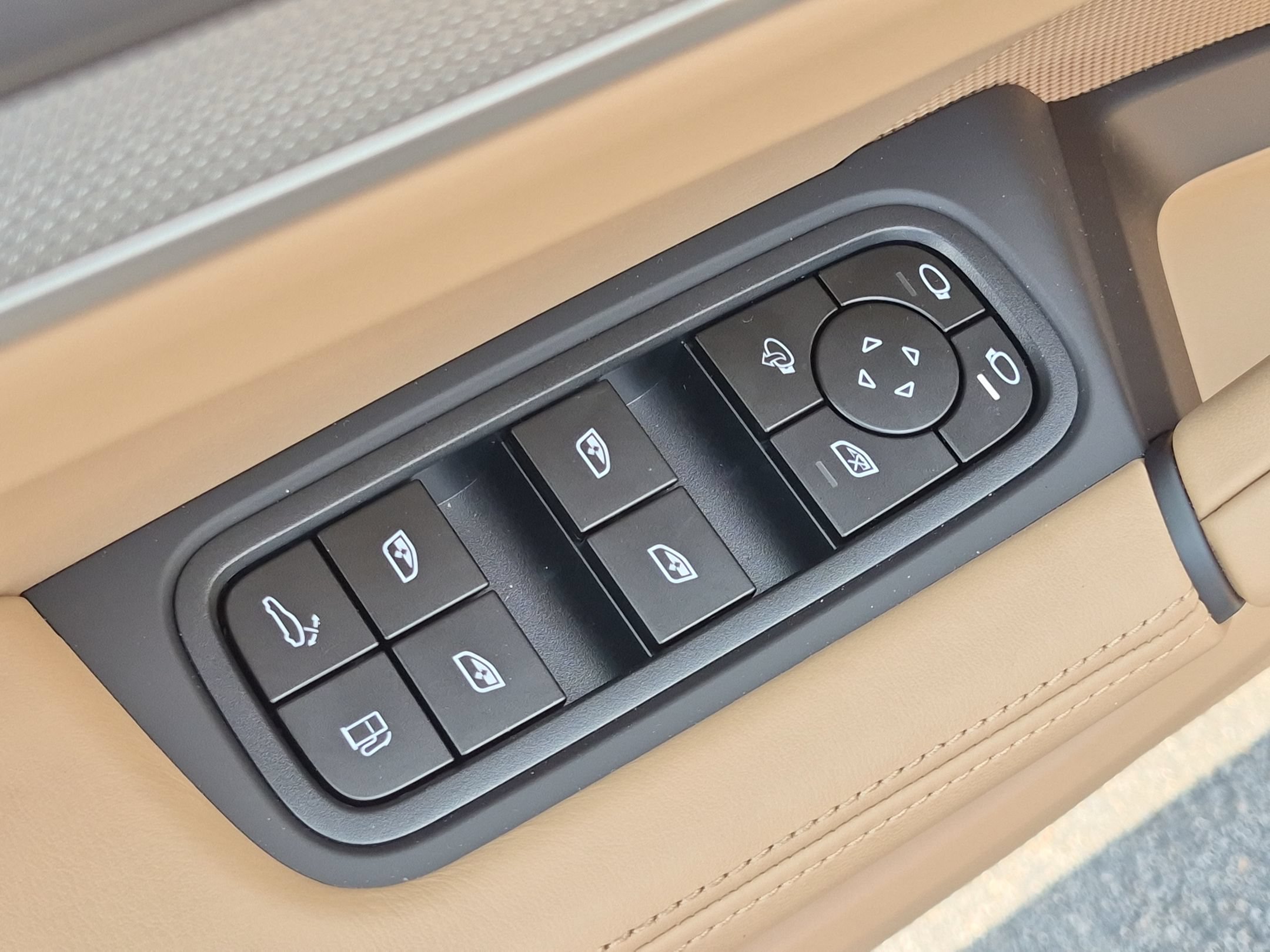 New 2026 Porsche Cayenne E-Hybrid AWD/4WD image 22