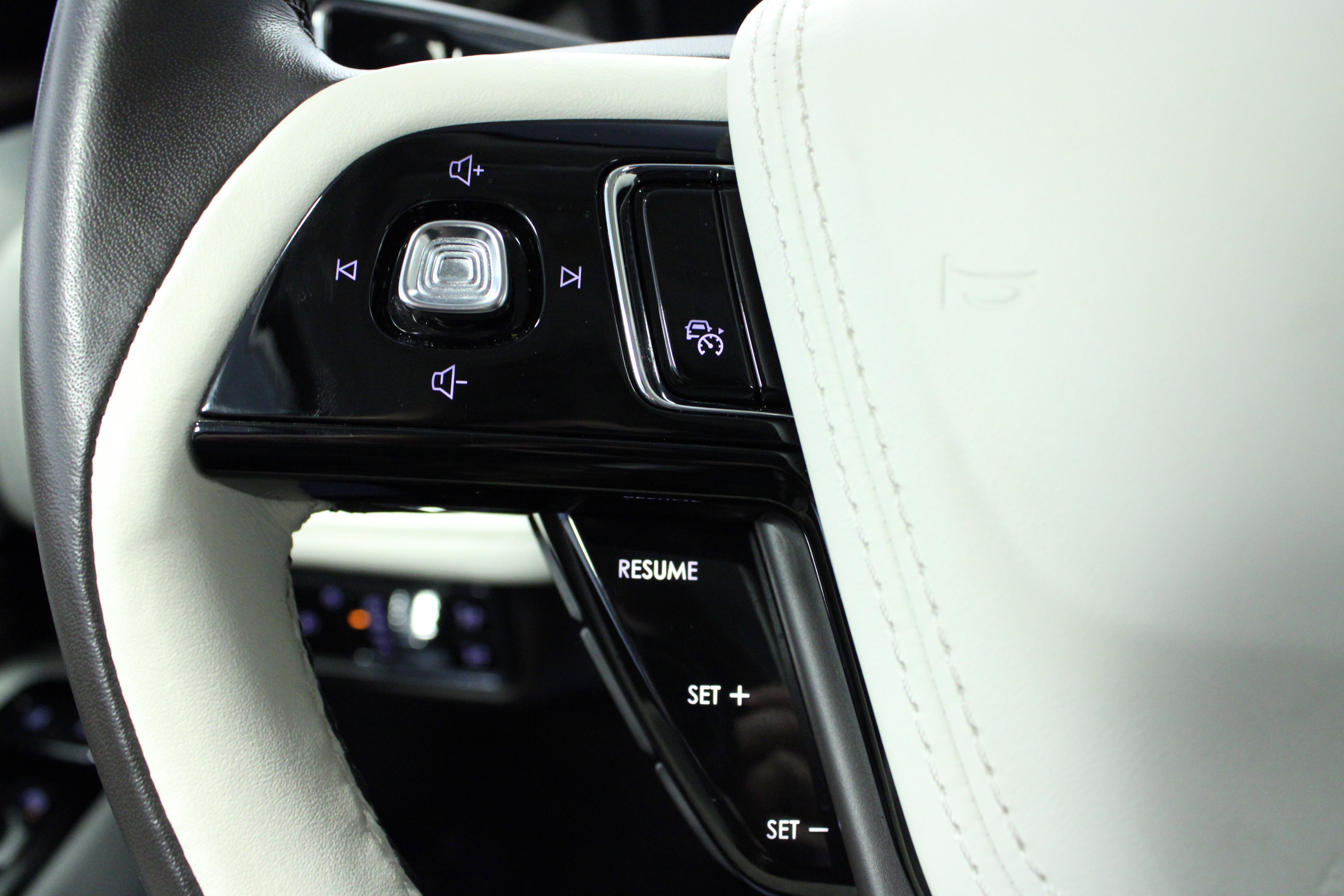 Used 2024 Lincoln Aviator Black Label w/ Dynamic Handling Package image 21