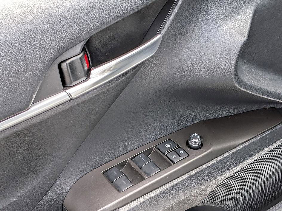 Used 2022 Toyota Camry SE image 15