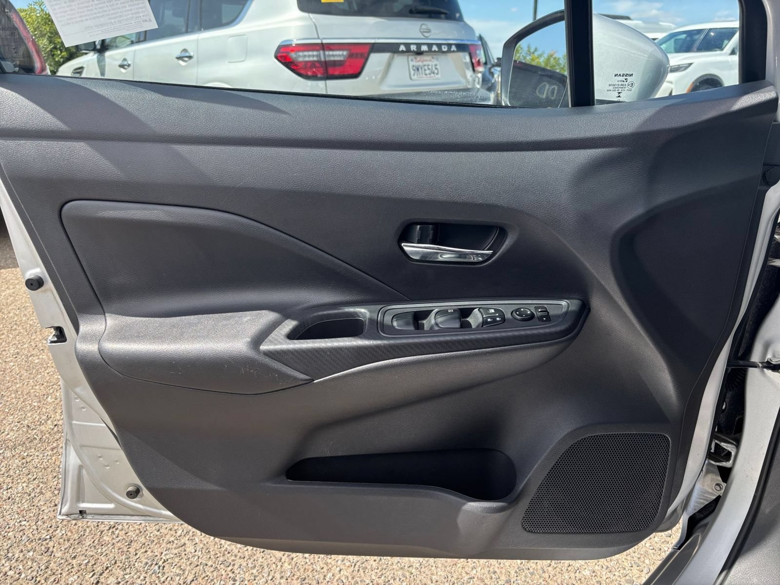 Used 2025 Nissan Versa SV FWD image 18