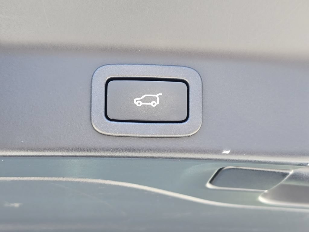 Used 2019 Jaguar F-PACE Prestige AWD/4WD image 16