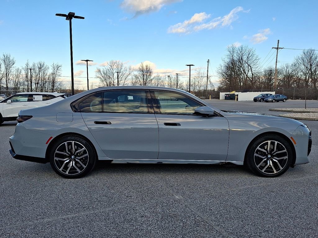 Certified 2023 BMW 760i xDrive image 10