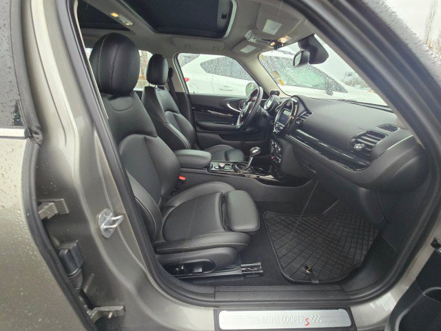 Used 2019 MINI Cooper Clubman S w/ Premium Package image 11