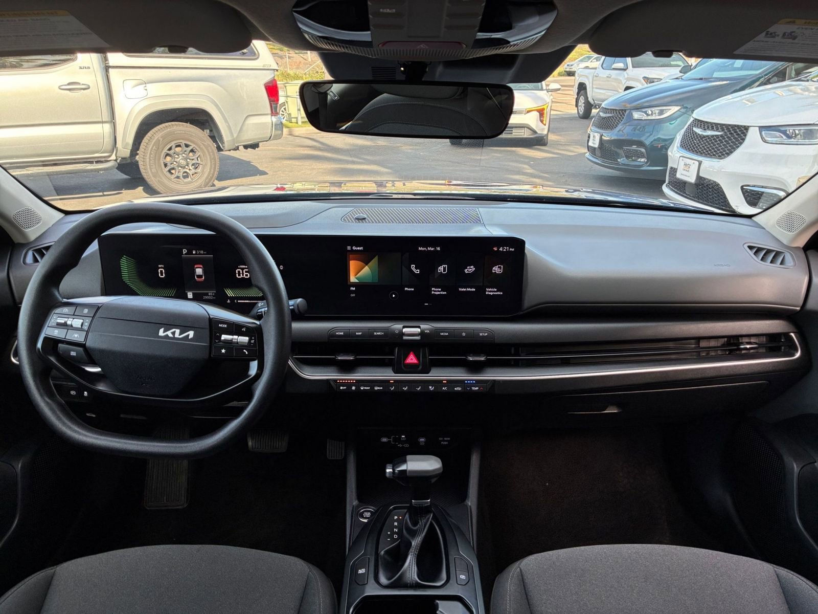 Used 2025 Kia K4 FWD image 31