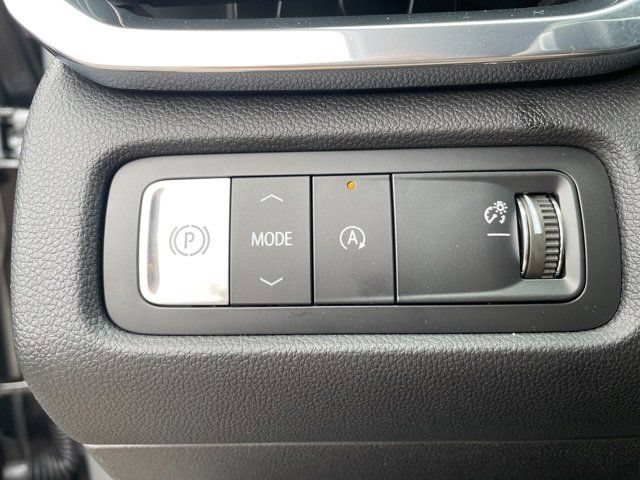 New 2026 GMC Acadia Elevation w/ Elevation Premium Package FWD image 17