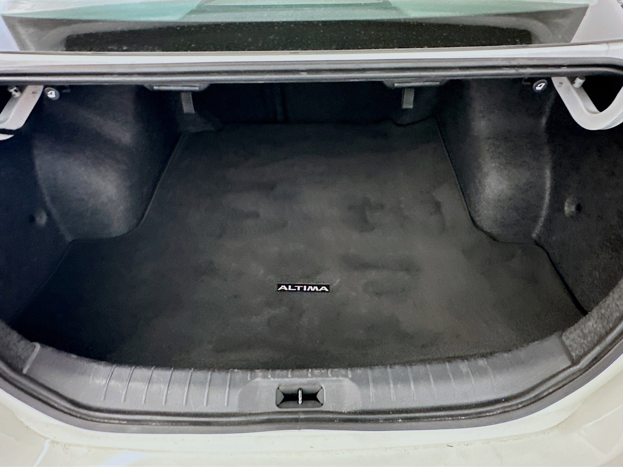 Used 2025 Nissan Altima 2.5 SV FWD image 29