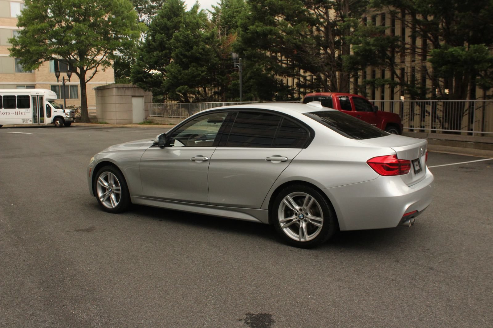 Used 2018 BMW 330i Sedan RWD image 9