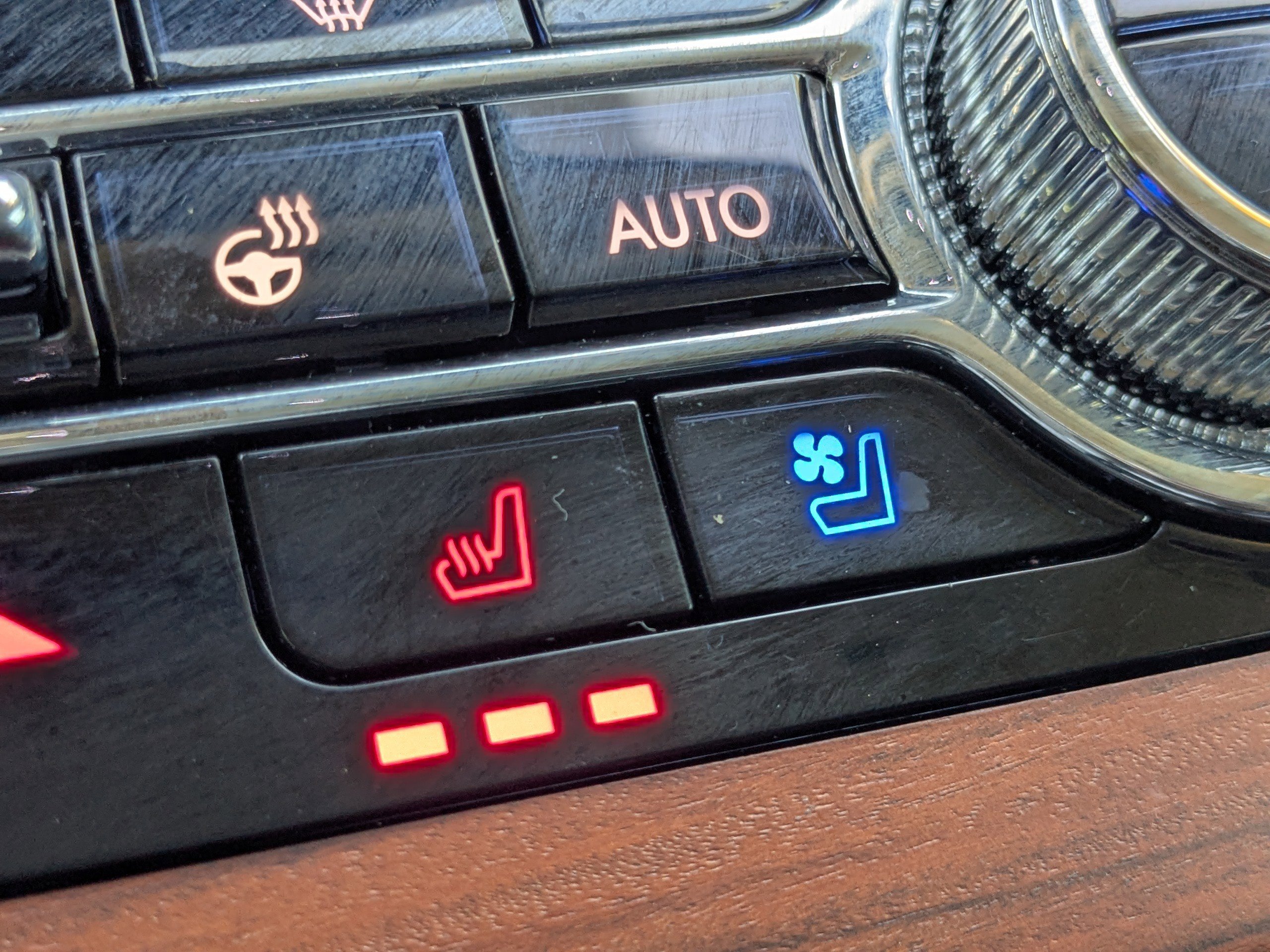 Used 2021 Lincoln Aviator Reserve w/ Equipment Group 201A AWD/4WD image 22