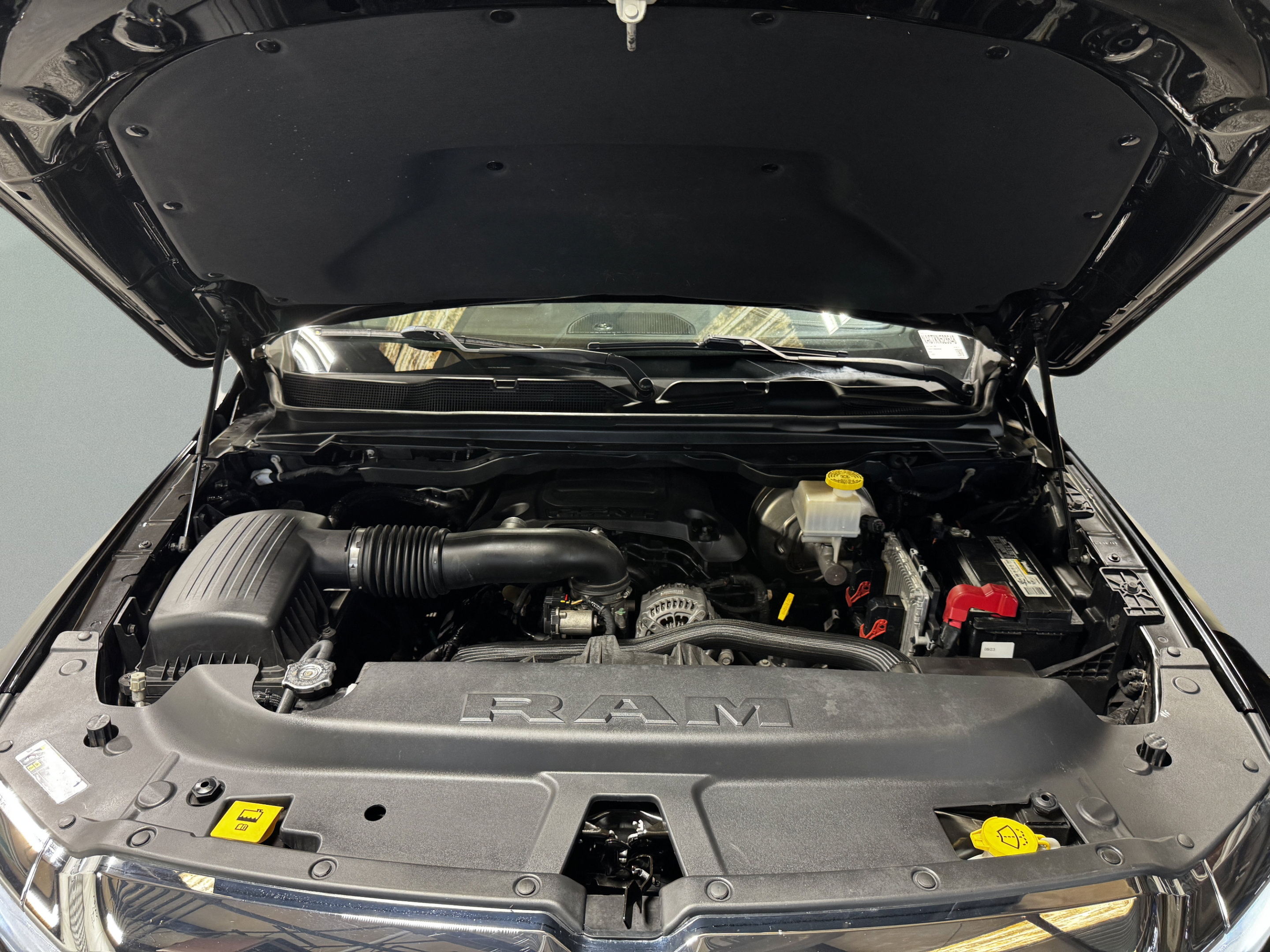 Used 2019 RAM 1500 Laramie w/ Bed Utility Group AWD/4WD image 40