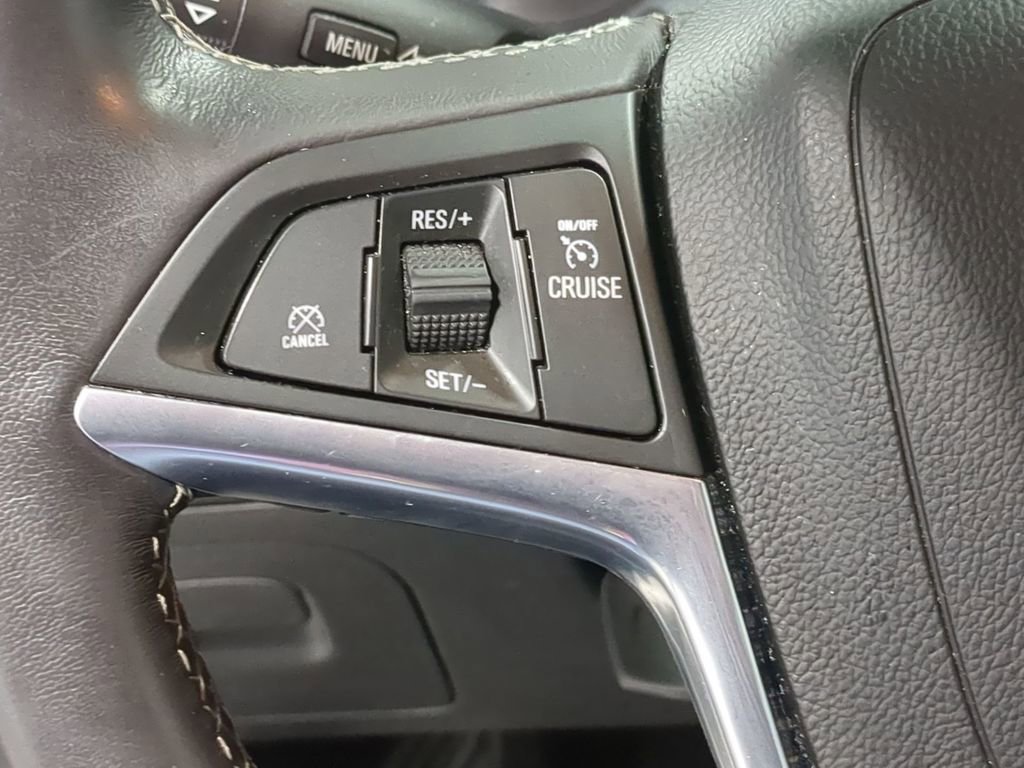 Used 2022 Buick Encore Preferred w/ Safety Package AWD/4WD image 29