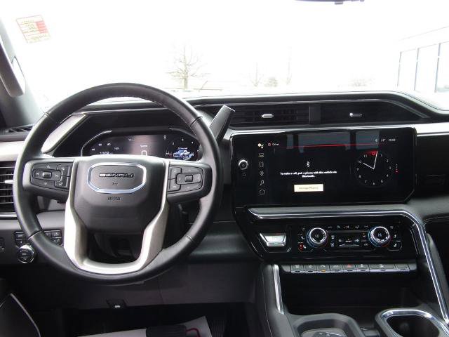 Used 2025 GMC Sierra 2500 Denali w/ Technology Package AWD/4WD image 5