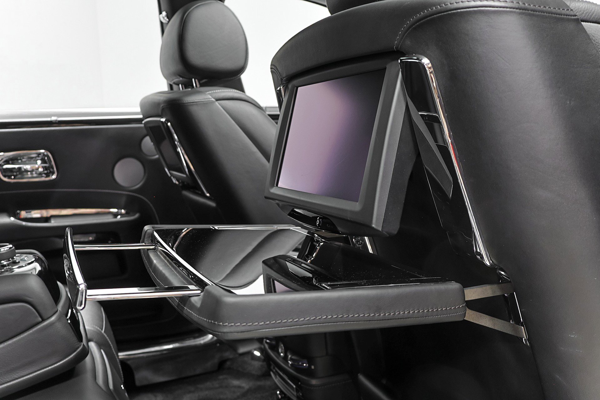 Used 2016 Rolls-Royce Ghost image 64