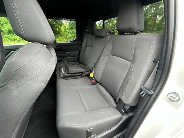 Certified 2024 Toyota Tacoma SR5 AWD/4WD image 29