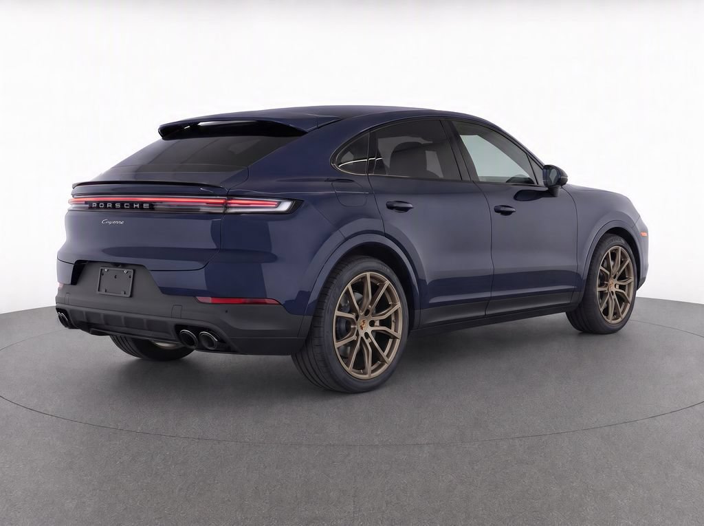 Used 2024 Porsche Cayenne Coupe AWD/4WD image 3