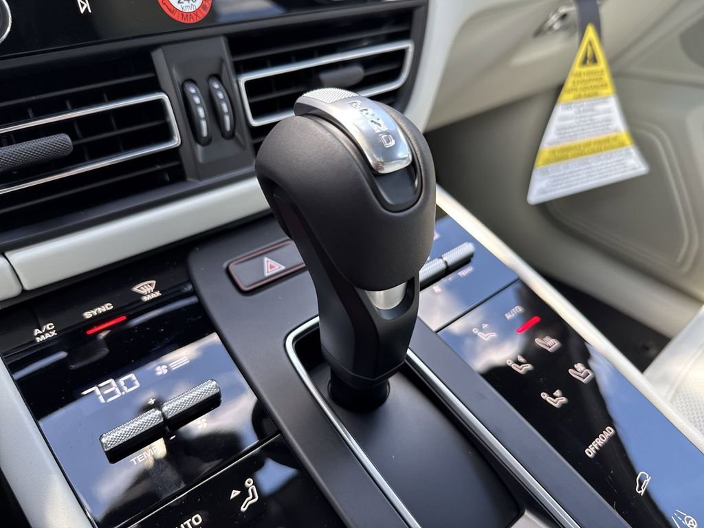 New 2026 Porsche Macan image 24