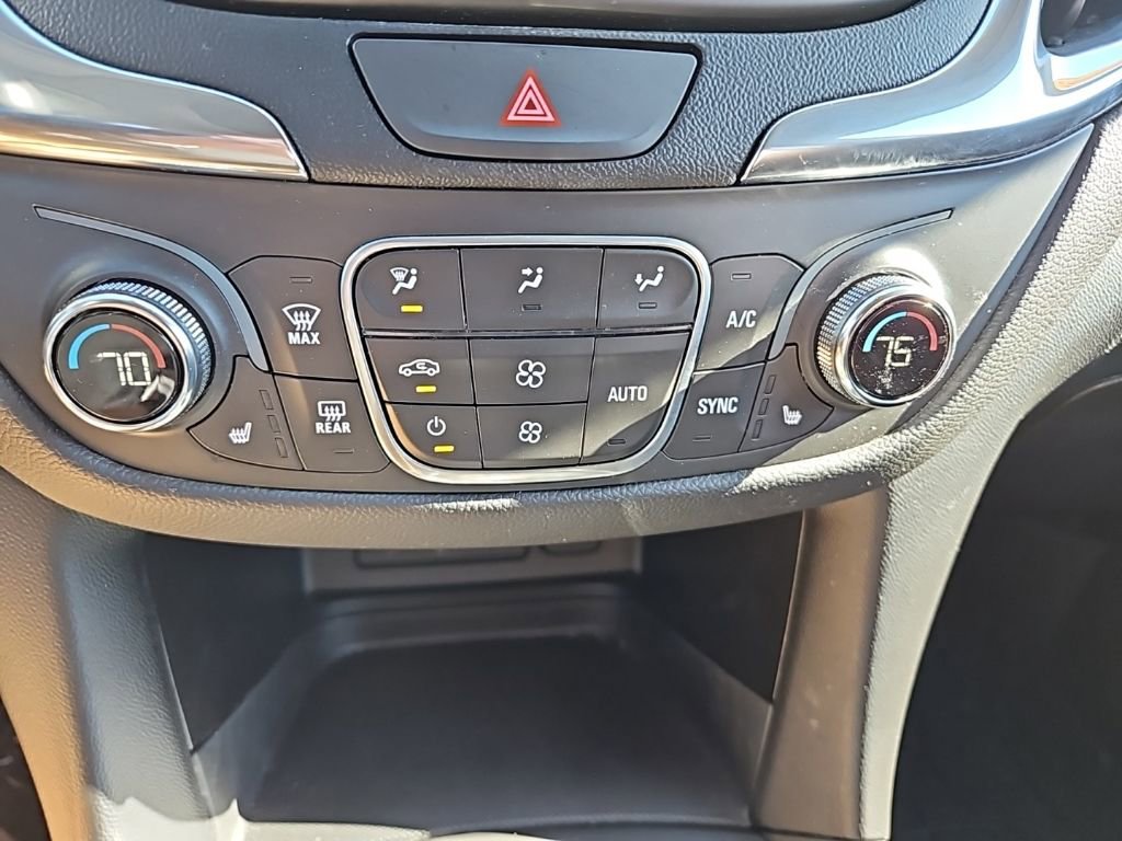 Used 2020 Chevrolet Equinox LT image 21