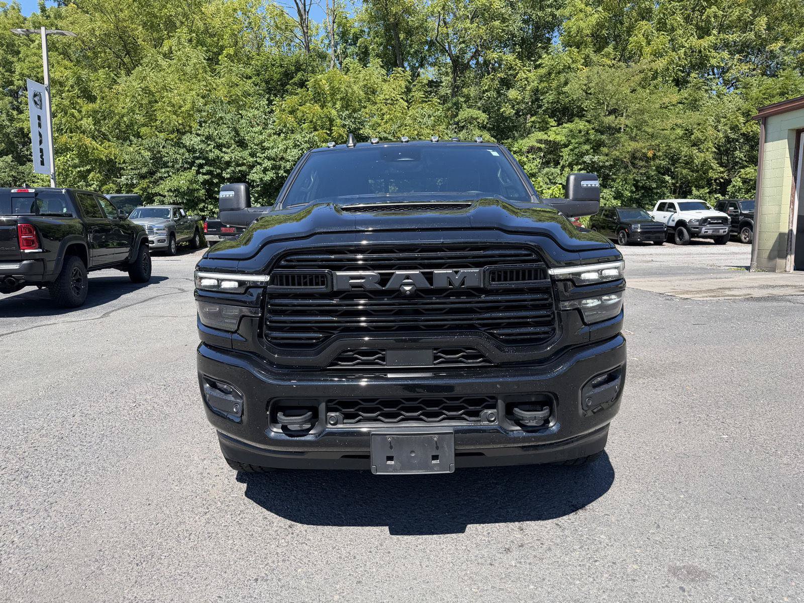 Used 2025 RAM 2500 Laramie AWD/4WD image 8