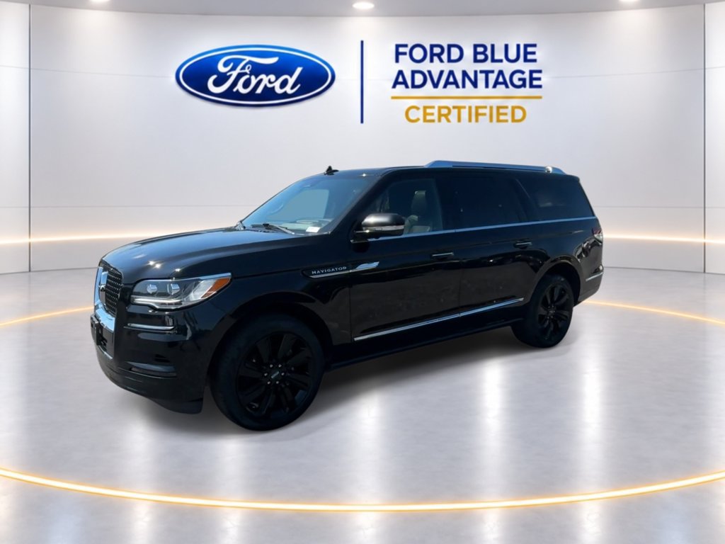 Used 2023 Lincoln Navigator L Reserve AWD/4WD image 4