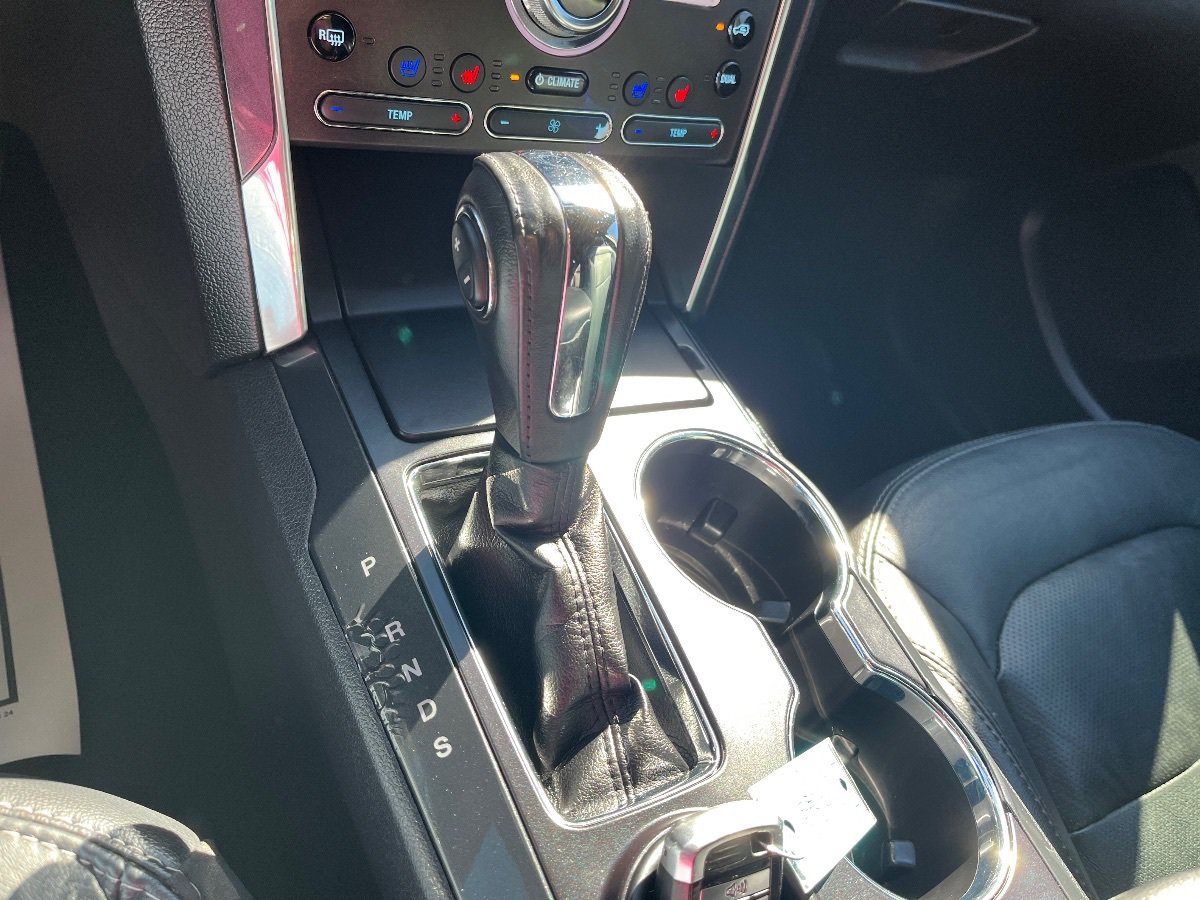 Used 2019 Ford Explorer Limited w/ Class III Trailer Tow Package FWD image 17