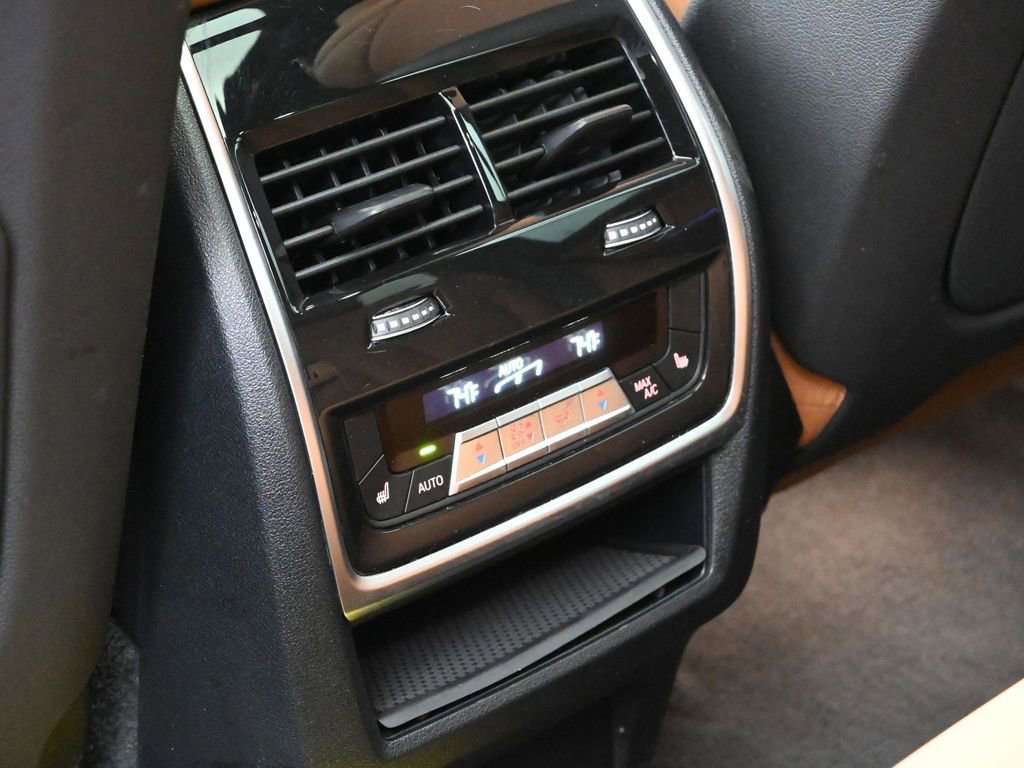 Used 2023 BMW X5 xDrive40i w/ Executive Package image 16