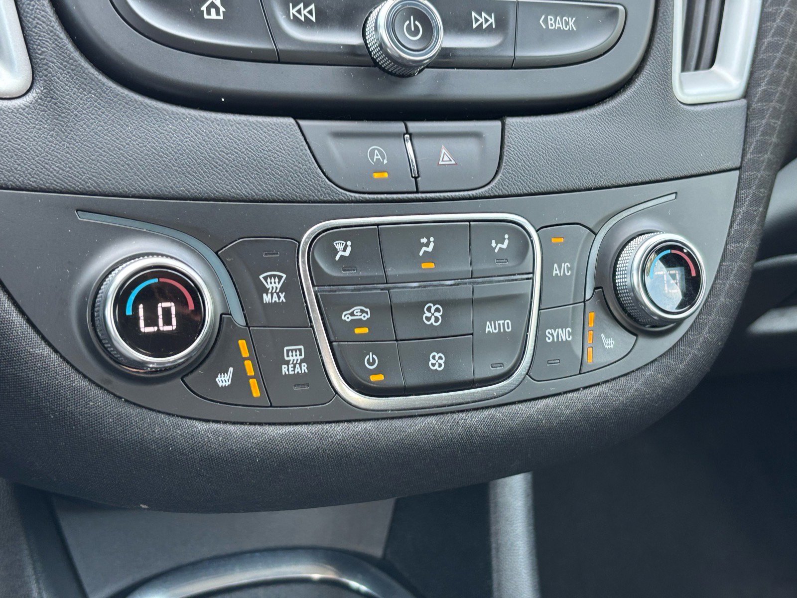 Used 2024 Chevrolet Malibu LT FWD image 17