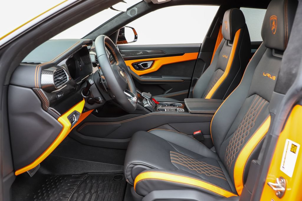 Used 2024 Lamborghini Urus S AWD/4WD image 62